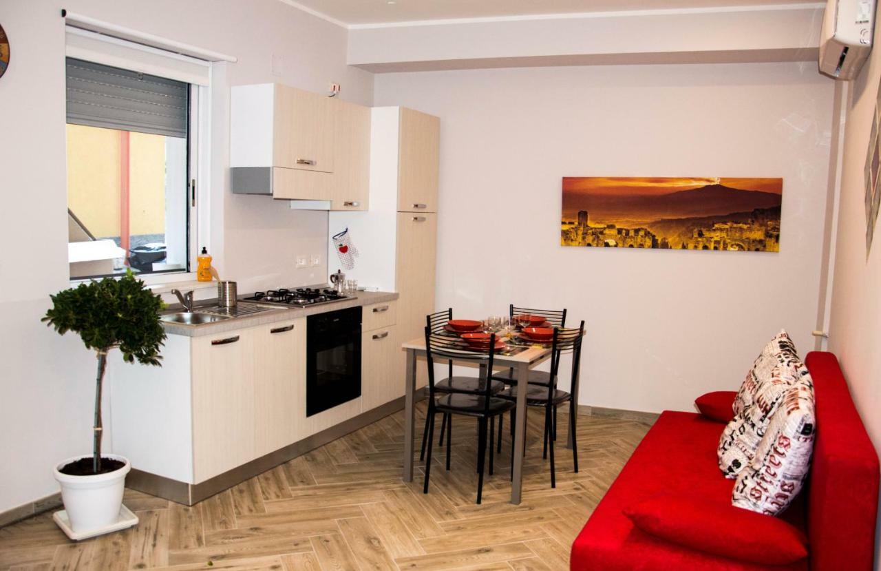 Maretna Apartment Джардини Наксос Екстериор снимка